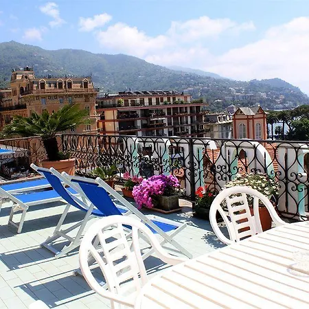 Stella Hotel