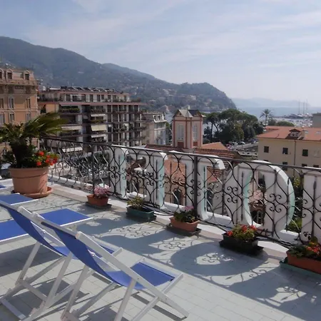Stella Hotel